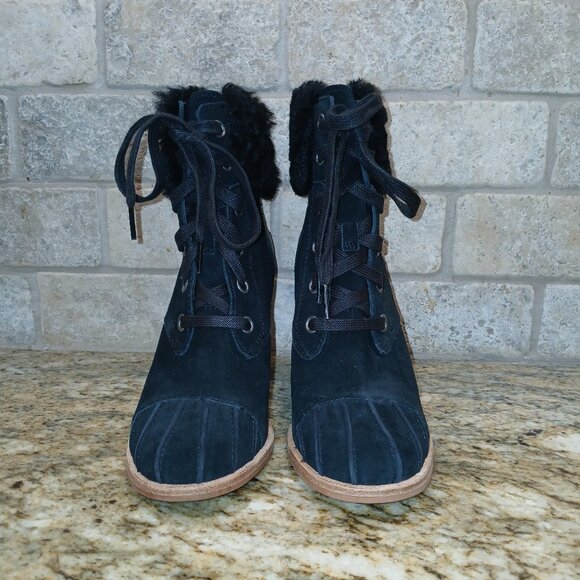 *NWOB* UGG Women's Jaxon  Black Cuffed Lace Up Heeled Ankle Booties - Picture 2 of 8